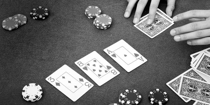 three card poker strategy